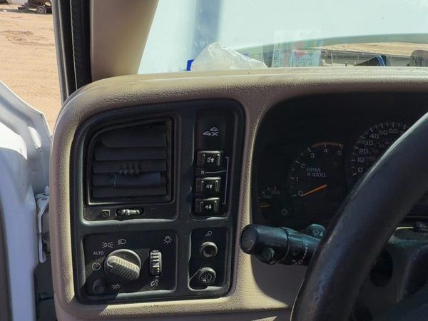 05-07 Silverado 2500 Trim Bezel Around Speedometer Dash Surround Panel Tan 52D — photo 3