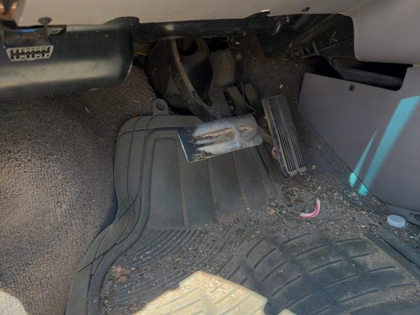 1999 Chrysler Town & Country Brake Pedal Assembly Oem — photo 3