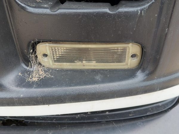 96-02 Express Van 2500 Driver Left Front Turn Signal Light Lamp Lower Mounted — photo 4