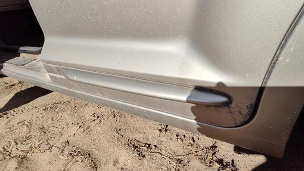 02-05 Pt Cruiser Driver Left Rear Moulding From Door Back Trim Pkj Light Almond — photo 1