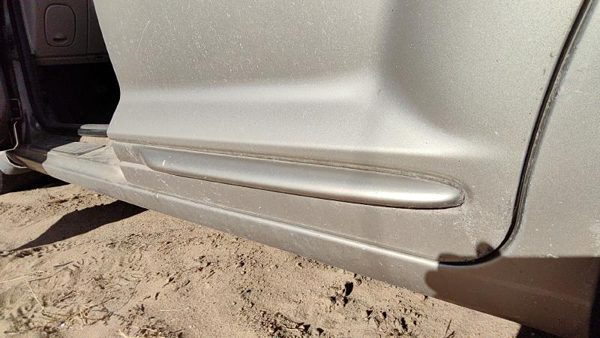 02-05 Pt Cruiser Driver Left Rear Moulding From Door Back Trim Pkj Light Almond — photo 2