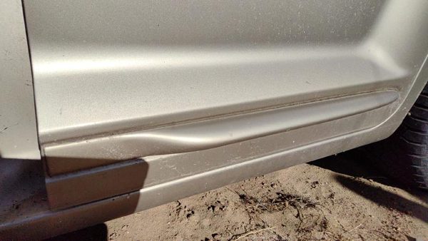 02-05 Pt Cruiser Driver Left Rear Moulding From Door Back Trim Pkj Light Almond — photo 3