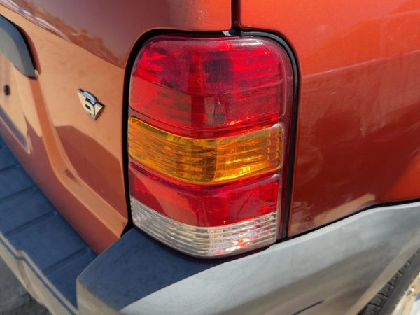 2001-2007 Ford Escape Passenger Right Tail Light Brake Lamp Oem Rear 6L8Z13404Da — photo 1