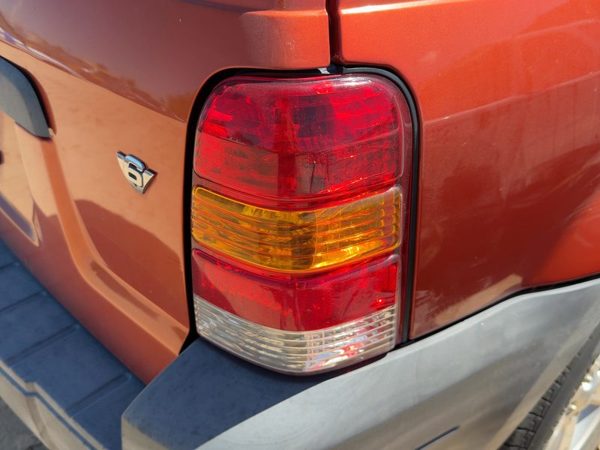 2001-2007 Ford Escape Passenger Right Tail Light Brake Lamp Oem Rear 6L8Z13404Da — photo 2