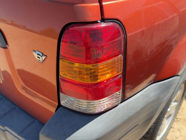 2001-2007 Ford Escape Passenger Right Tail Light Brake Lamp Oem Rear 6L8Z13404Da — photo 4