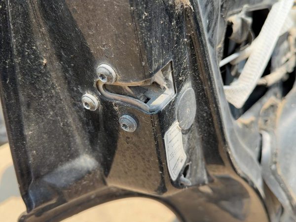1995-2005 Chevy S10 Blazer Driver Left Rear Door Latch With Rods/Cables Oem Back — photo 3