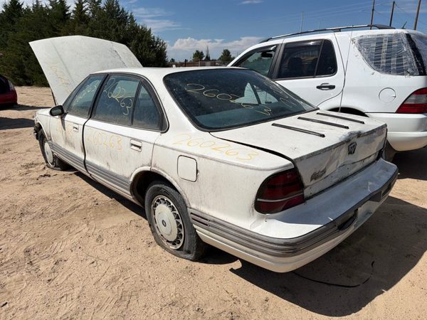 1993 Oldsmobile 88 — vehicle photo 4