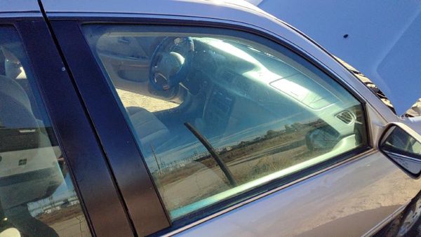 1997-2001 Toyota Camry Passenger Right Front Side Window Door Glass Oem — photo 2