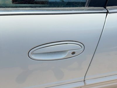 2000-2005 Buick Lesabre Driver Left Front Outside Door Handle Oem White 40U