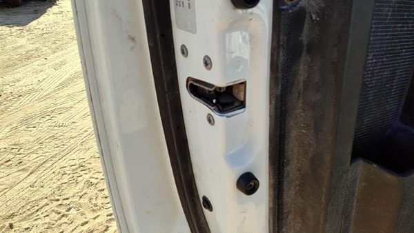 13-16 Dodge Ram 4500 Driver Left Front Door Latch With Rods/Cables Regular Cab — photo 6
