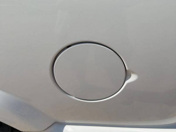 96-05 Chevy S10 Blazer Fuel Tank Door With Hinge Gas Lid Oem Filler White 50U — photo 2