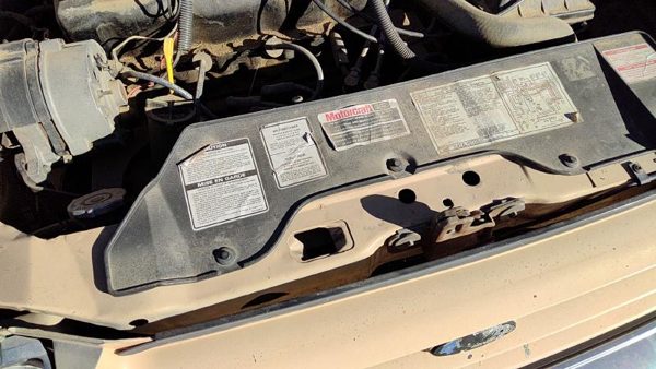 1984-1987 Ford Tempo Top Plastic Cover Above Radiator Support Sight Shield Oem — photo 2