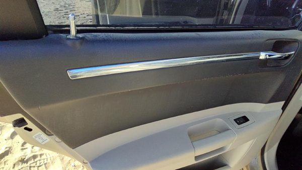 05-07 Chrysler 300 Driver Left Rear Door Trim Panel With Switches Back Gray D1 — photo 3