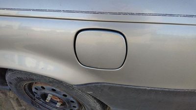 1996-2000 Saturn Sl1 Fuel Tank Door With Hinge Gas Lid Oem Filler Sedan Silver