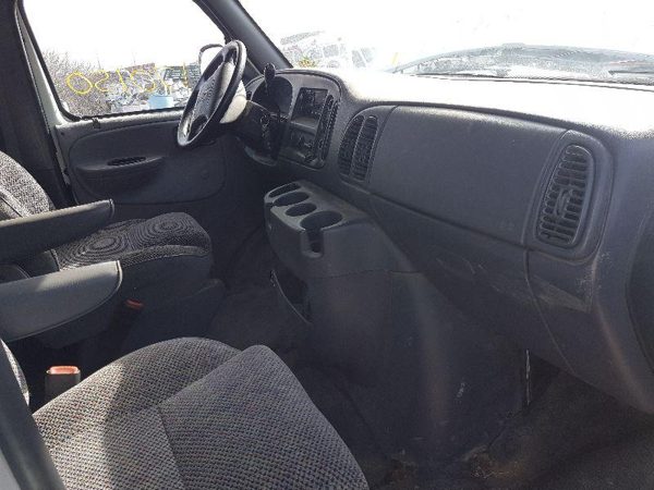 2000 Dodge Van 3500 Serie — vehicle photo 6
