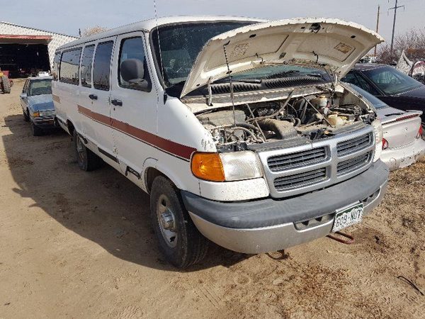 2000 Dodge Van 3500 Serie — vehicle photo 4