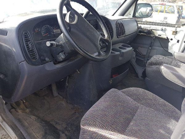 2000 Dodge Van 3500 Serie — vehicle photo 12