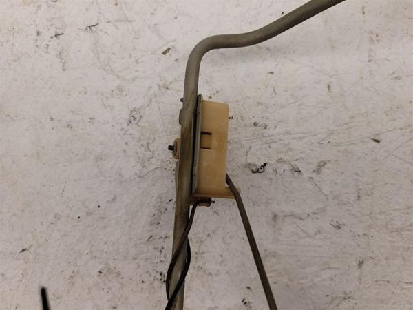 1998 Subaru Legacy Fuel Tank Send Unit Gas Pickup Oem Sending Unit Assembly — photo 3