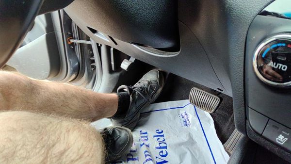 16-18 Hyundai Tucson Lower Dash Under Column Knee Bolster Trim Panel Black Try — photo 6