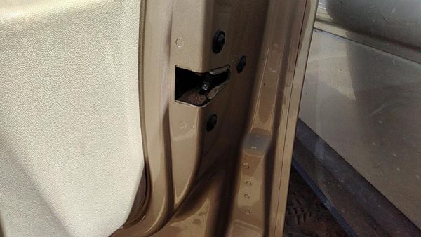 2003-2007 Cadillac Cts Passenger Right Front Door Latch With Rods/Cables Oem — photo 1