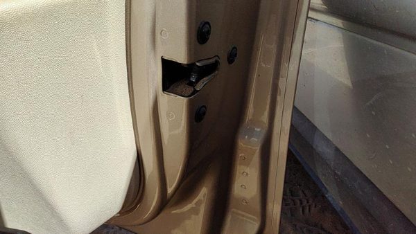 2003-2007 Cadillac Cts Passenger Right Front Door Latch With Rods/Cables Oem — photo 2