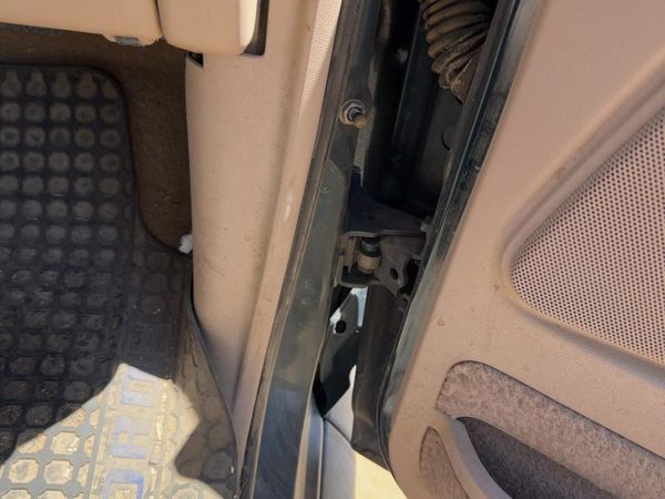 91-94 Ford Explorer 2 Dr Passenger Right Lower Kick Trim Panel OEM Tan — photo 3