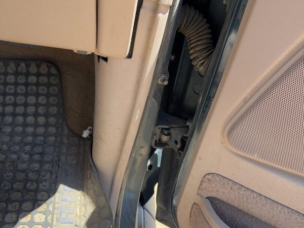 91-94 Ford Explorer 2 Dr Passenger Right Lower Kick Trim Panel OEM Tan — photo 6