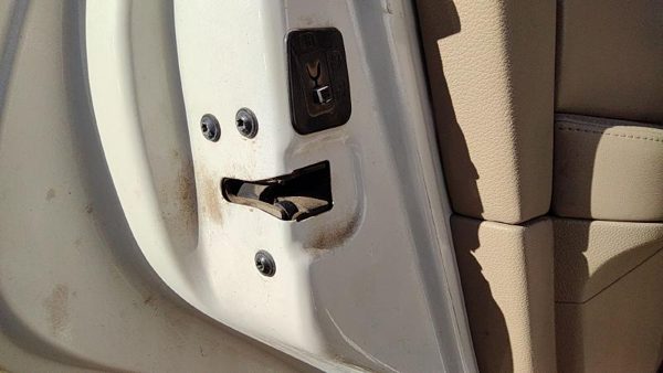 2007-2017 Lincoln Navigator Driver Left Rear Door Latch With Rods/Cables Back — photo 2