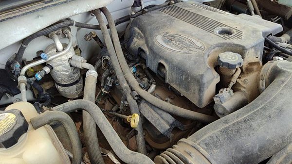 2001 2002 Silverado 2500 Hd Passenger Right Valve Cover Oem 8.1l Rh 12559595 — photo 3