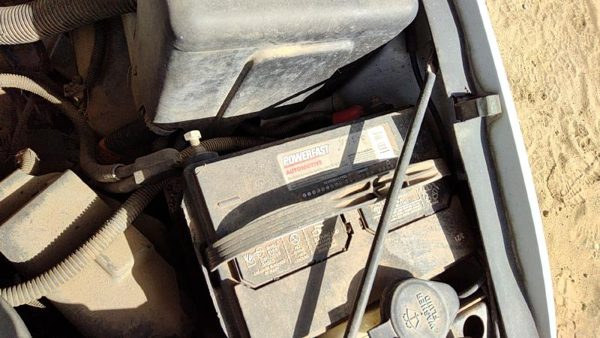 99-07 Silverado 1500 Complete Battery Box Mount Tray With Hold Down Oem 5.3L — photo 2