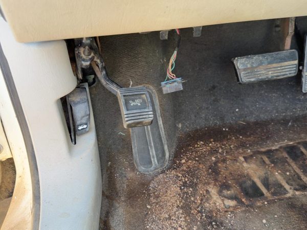 06-07 Chevy Monte Carlo Parking Brake Pedal Assembly Oem Complete Emergency Unit — photo 3