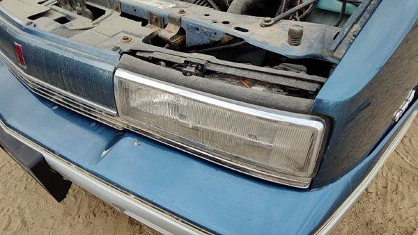 1989 Olds Calais Headlamp Assembly LH — photo 4