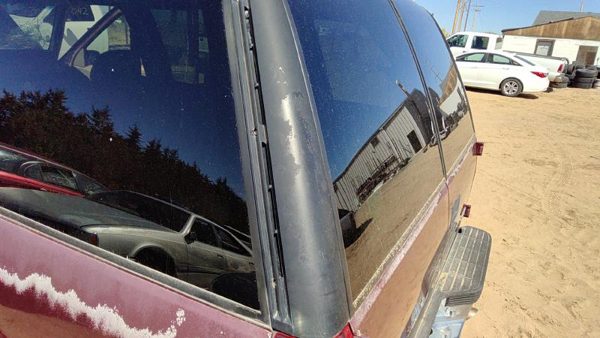 1999 GMC Yukon Quarter Panel Moulding LH Driver Left Rear Upper On OEM — photo 6