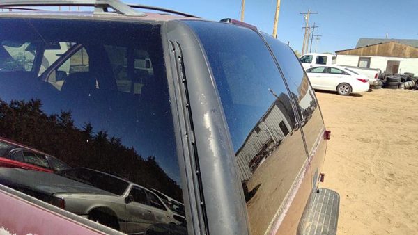 1999 GMC Yukon Quarter Panel Moulding LH Driver Left Rear Upper On OEM — photo 7