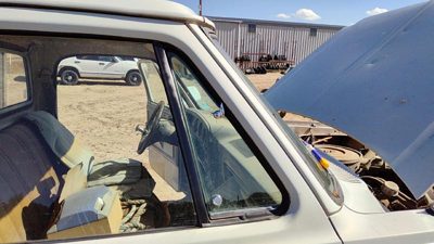 81-86 Dodge D350 Passenger Right Front Vent Window Small Door Glass With Frame