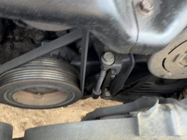 1990 Subaru Legacy Drive Belt Tensioner Oem 2.2L — photo 3