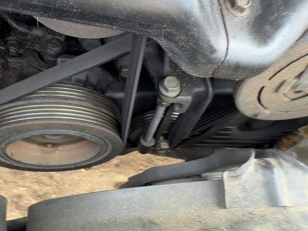 1990 Subaru Legacy Drive Belt Tensioner Oem 2.2L — photo 4