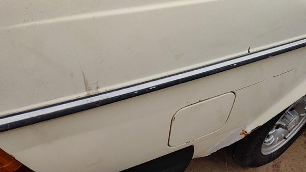 1979-1985 Mercedes 300Td Passenger Right Rear Moulding On Quarter Panel Oem — photo 3