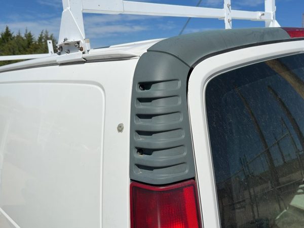 96-02 Chevy Express 2500 Driver Left Rear Moulding On Quarter Panel Oem 135" Wb — photo 2