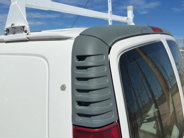 96-02 Chevy Express 2500 Driver Left Rear Moulding On Quarter Panel Oem 135" Wb — photo 3