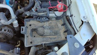2002-2009 Gmc Envoy Complete Battery Box Mount Tray With Hold Down Oem 4.2L