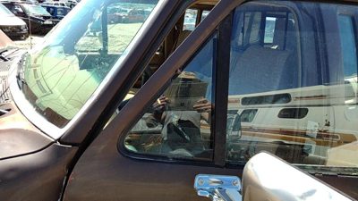 80-91 Ford F150 Driver Left Front Vent Window Small Door Glass With Frame Oem
