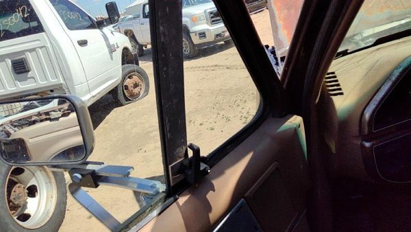 80-91 Ford F150 Driver Left Front Vent Window Small Door Glass With Frame Oem — photo 5