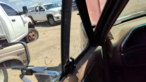 80-91 Ford F150 Driver Left Front Vent Window Small Door Glass With Frame Oem — photo 4