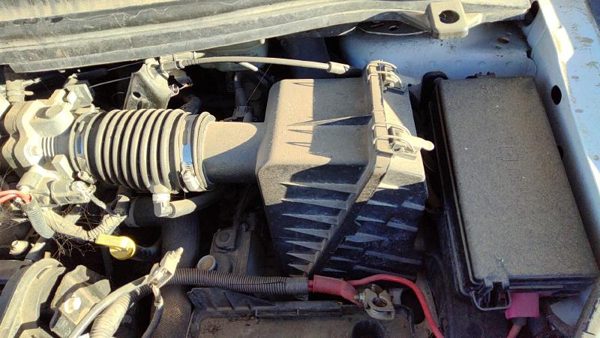 04-07 Freestar Complete Air Intake Cleaner Filter Box Housing With Tube 3.9L — photo 2
