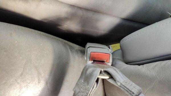 95-99 Chevy Suburban Driver Left Front Seat Belt Buckle Receiver Oem Gray 132 — photo 6