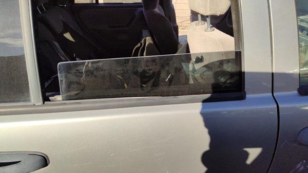 1999-2004 Jeep Grand Cherokee Passenger Right Rear Side Window Door Glass Back — photo 1