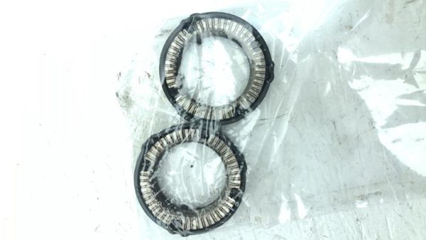 99-02 Ford F350 Set of SPINDLE NUTS Left and Right Rear Hub 10.50 ring gear SRW — photo 2