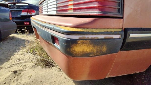 1985-1987 Pontiac Sunbird Rear Bumper Cover Assembly Oem Back Brown 10026826 — photo 3