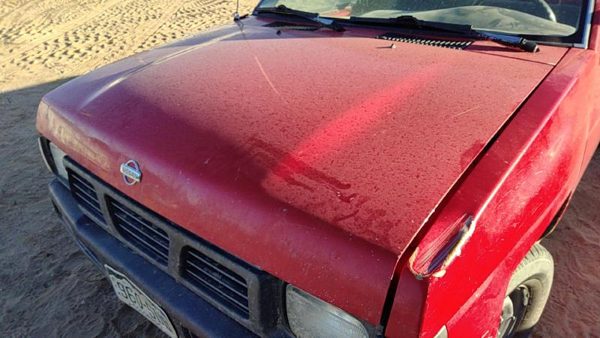 1997 Nissan Pickup Hood Red 6510055G31 — photo 2